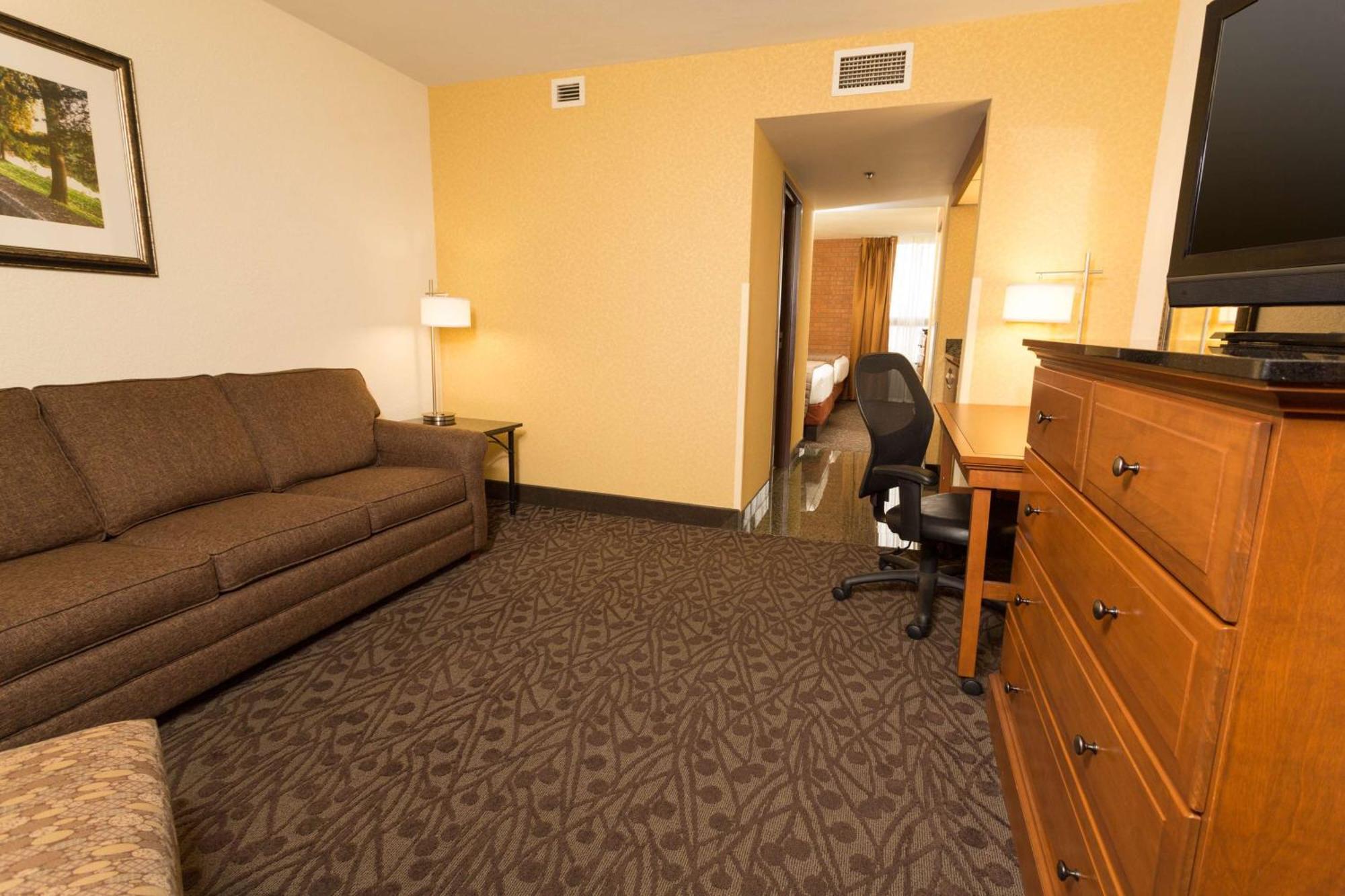 Drury Inn & Suites Frankenmuth Bagian luar foto